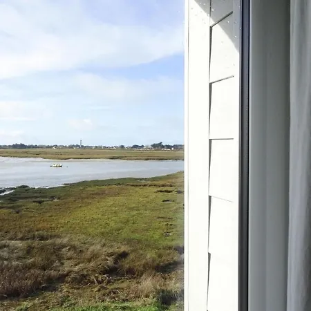 Holiday With Sea View In Portbail